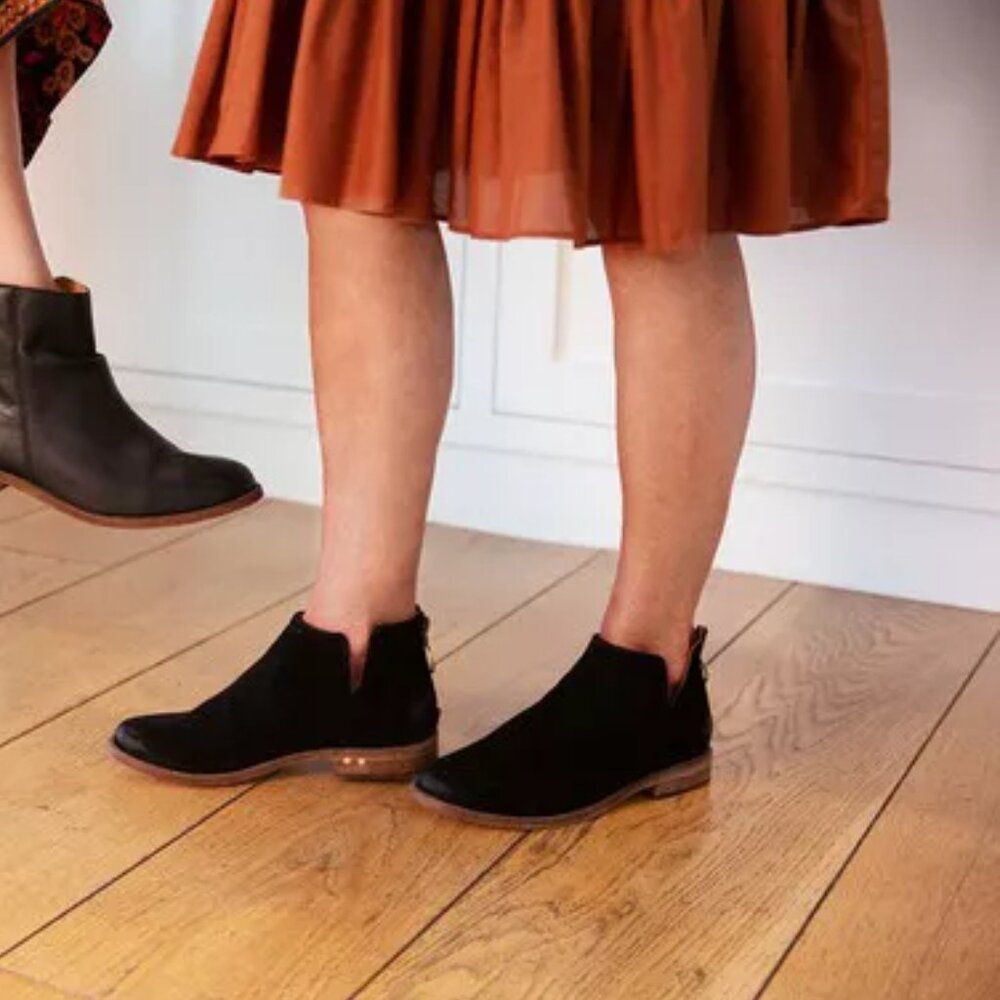 new BEEK Suede Falcon Booties black for women 268